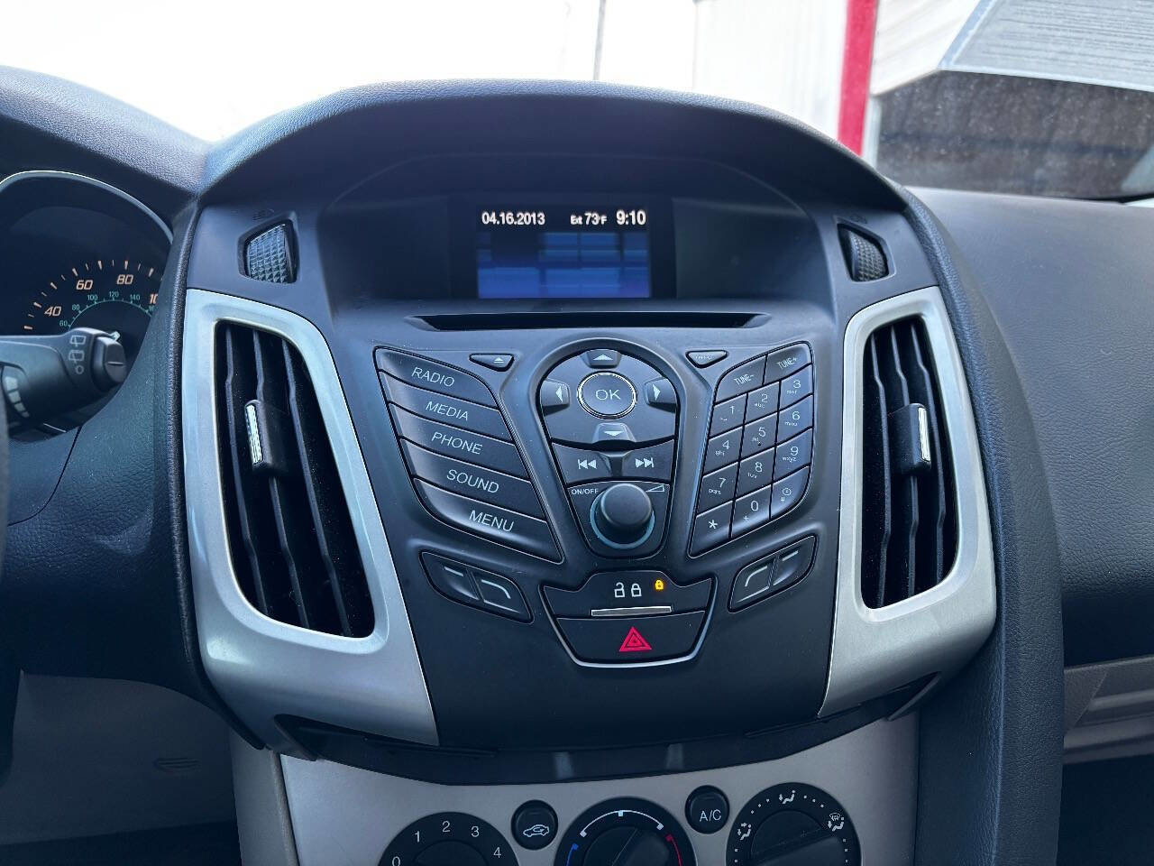 Used 2013 Ford Focus SE image 35