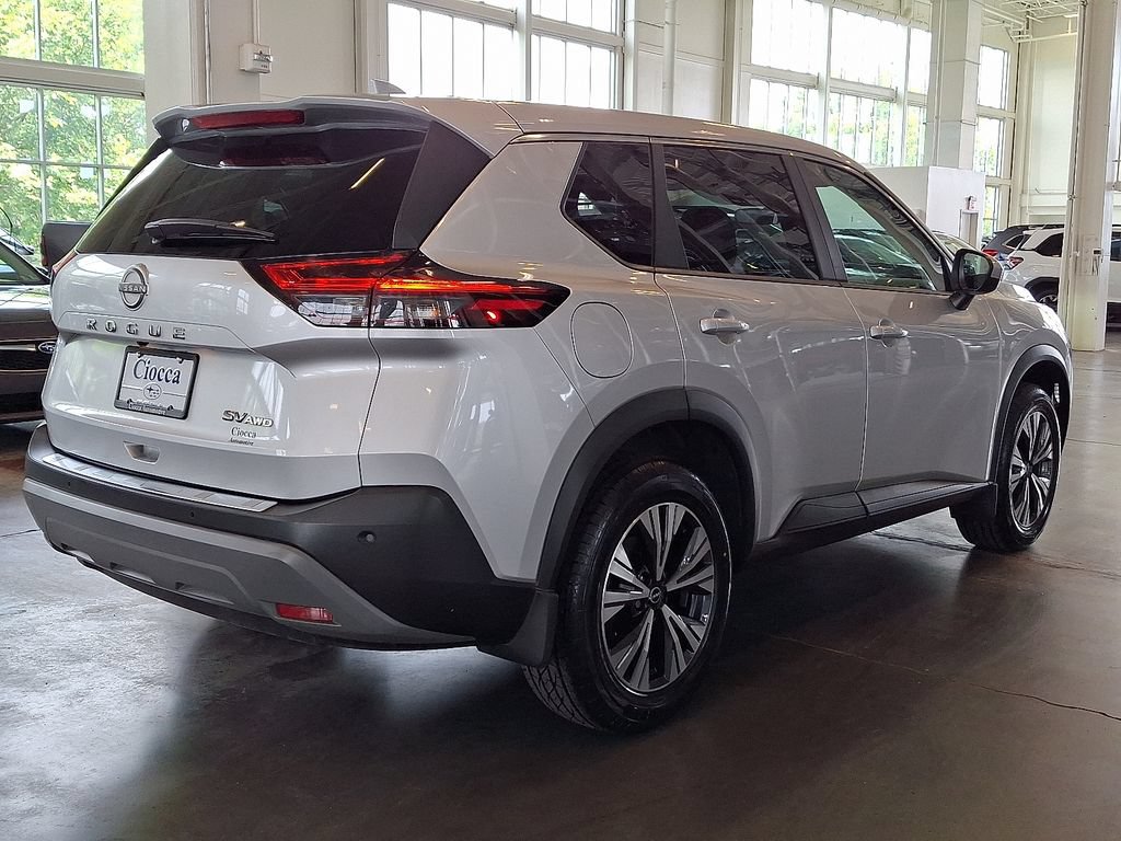 Used 2023 Nissan Rogue SV AWD/4WD image 9