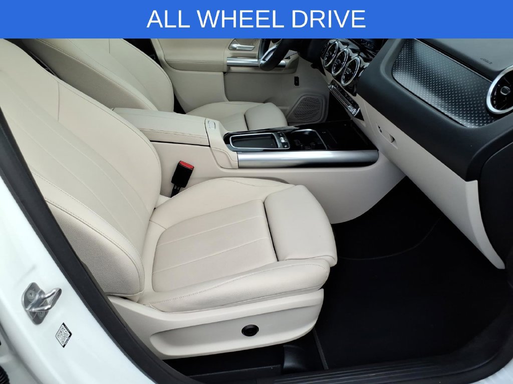 Used 2025 Mercedes-Benz GLA 250 4MATIC image 8
