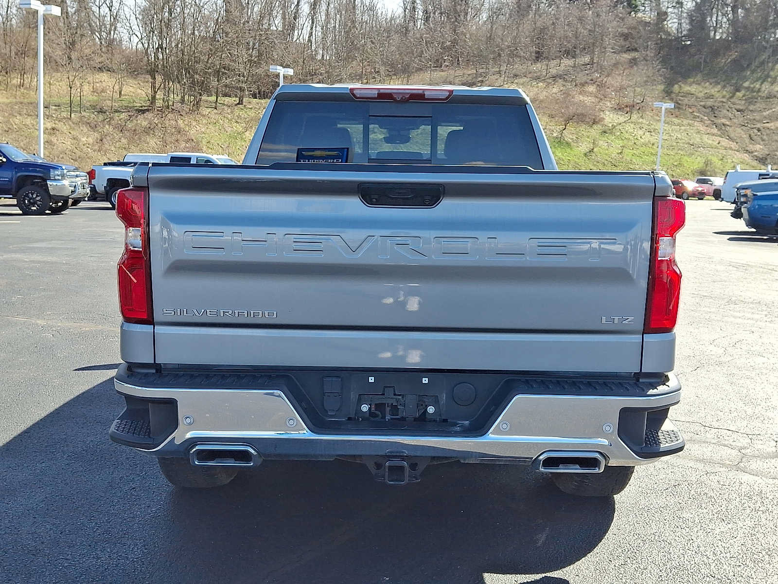 Used 2024 Chevrolet Silverado 1500 LTZ w/ LTZ Premium Package AWD/4WD image 5