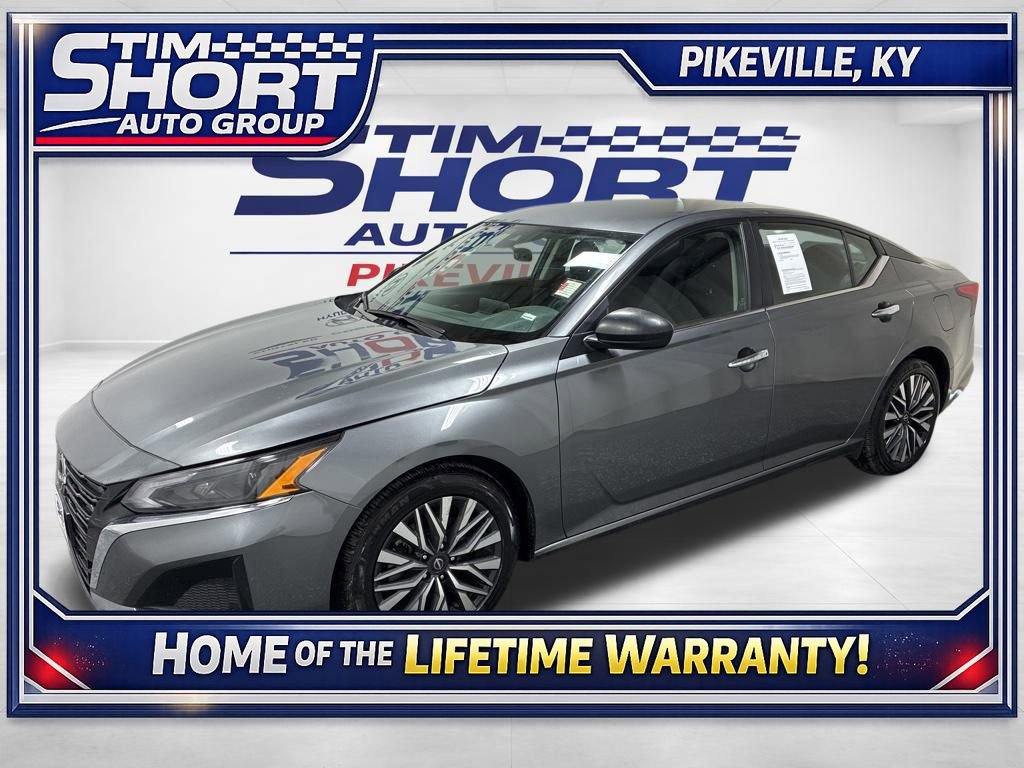 Used 2024 Nissan Altima 2.5 SV image 1