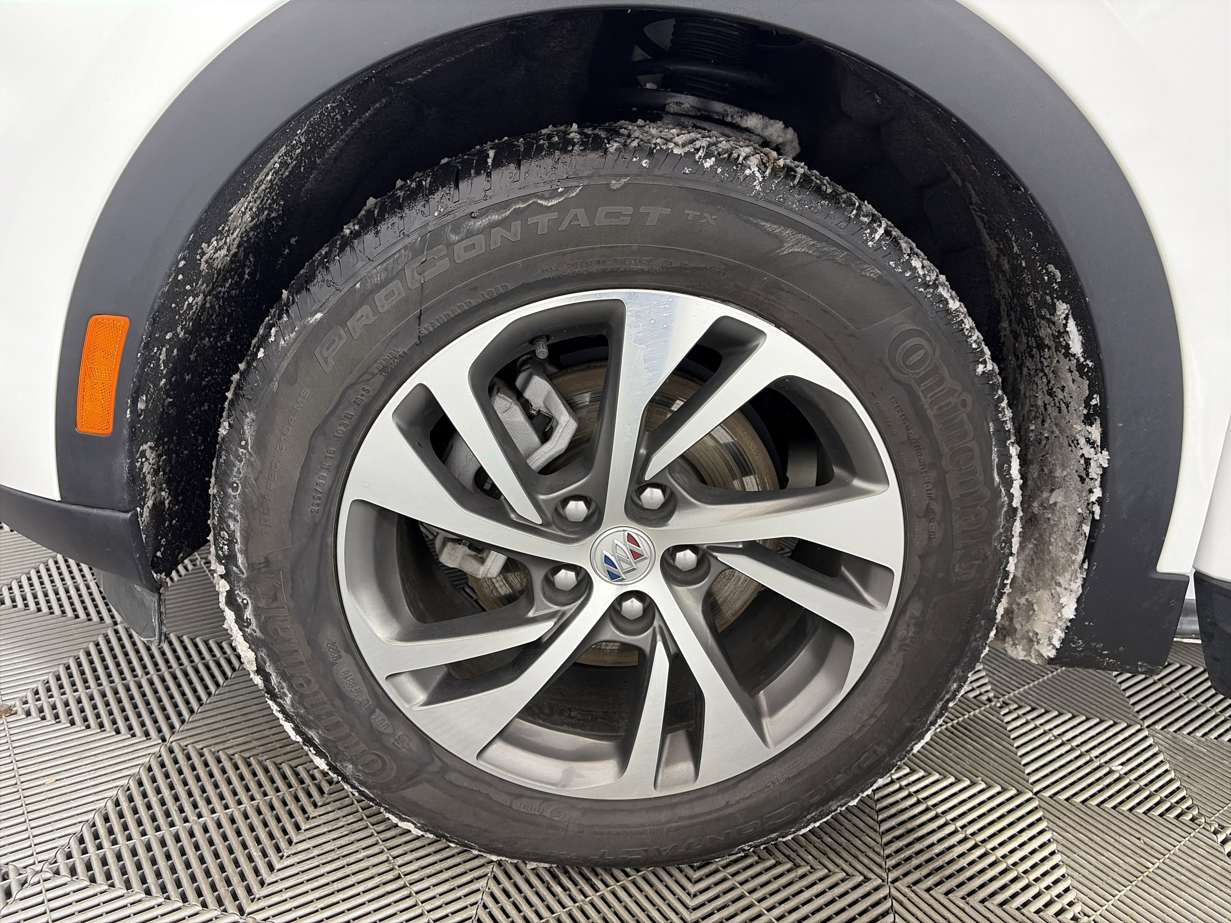 Used 2023 Buick Envision Essence image 13