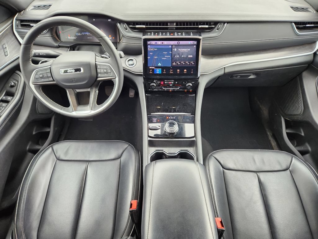 Used 2024 Jeep Grand Cherokee L Limited w/ Luxury Tech Group II AWD/4WD image 10