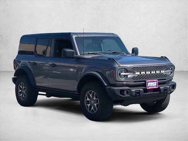 Used 2025 Ford Bronco Badlands AWD/4WD image 3