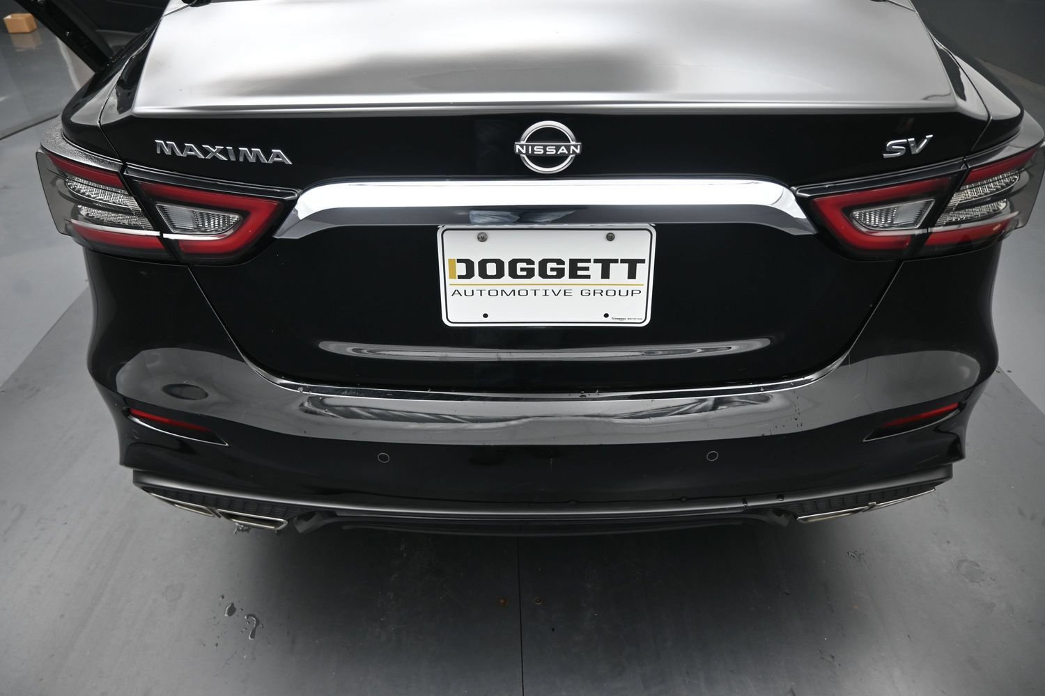 Used 2023 Nissan Maxima SV w/ Floor Mat Group FWD image 10