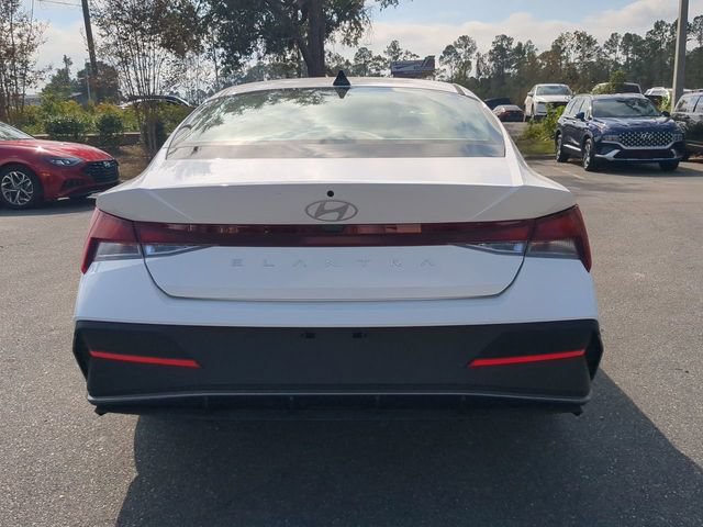 New 2026 Hyundai Elantra SE FWD image 6