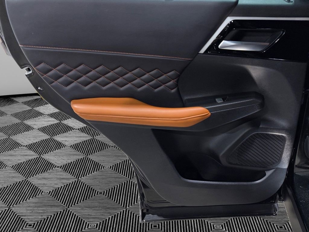 Used 2023 Mitsubishi Outlander SEL image 21