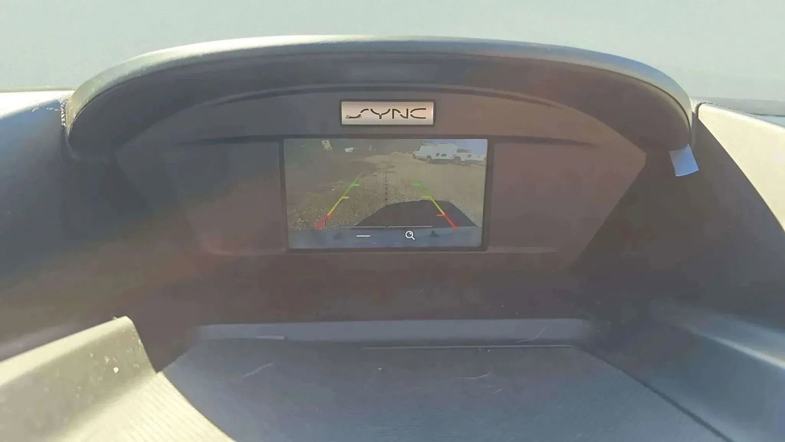 Used 2017 Ford Escape SE w/ SE Cold Weather Package AWD/4WD image 14