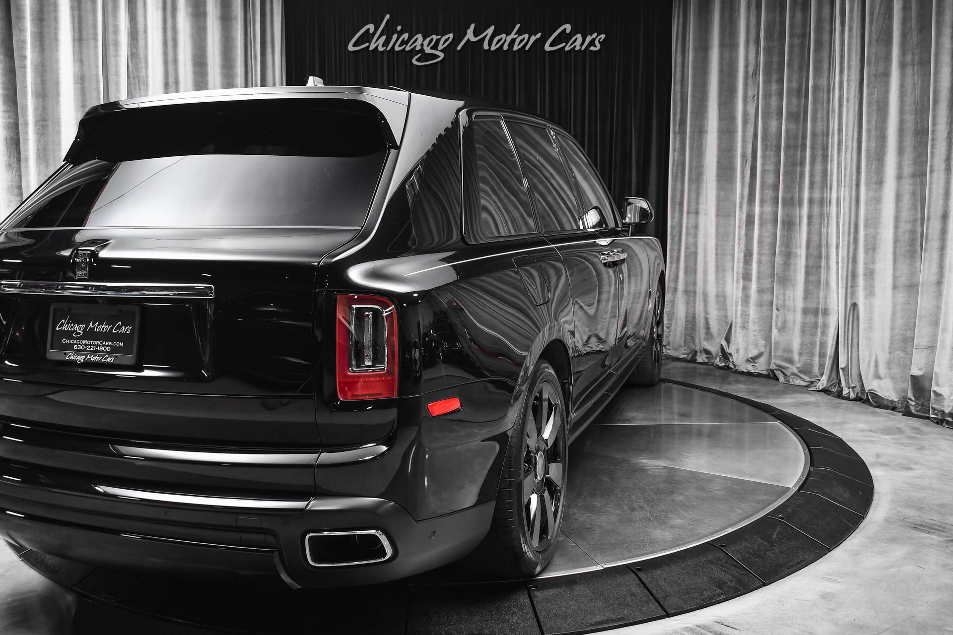 Used 2023 Rolls-Royce Cullinan w/ Cullinan Package image 49