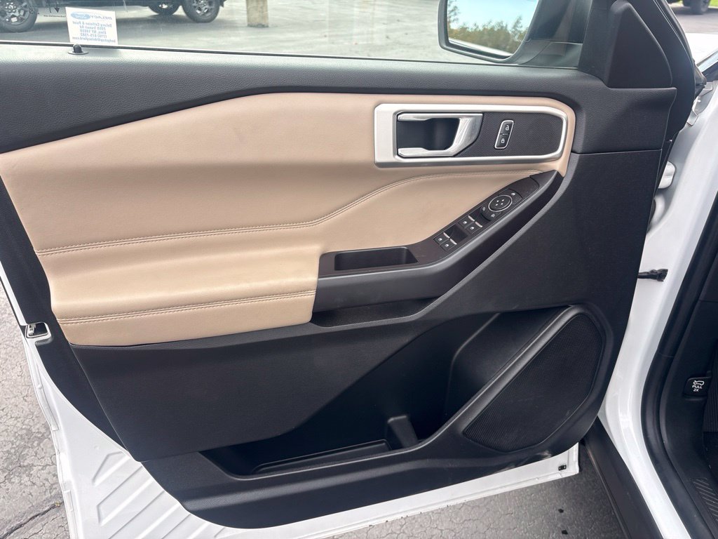 Used 2020 Ford Explorer XLT w/ Equipment Group 202A AWD/4WD image 20