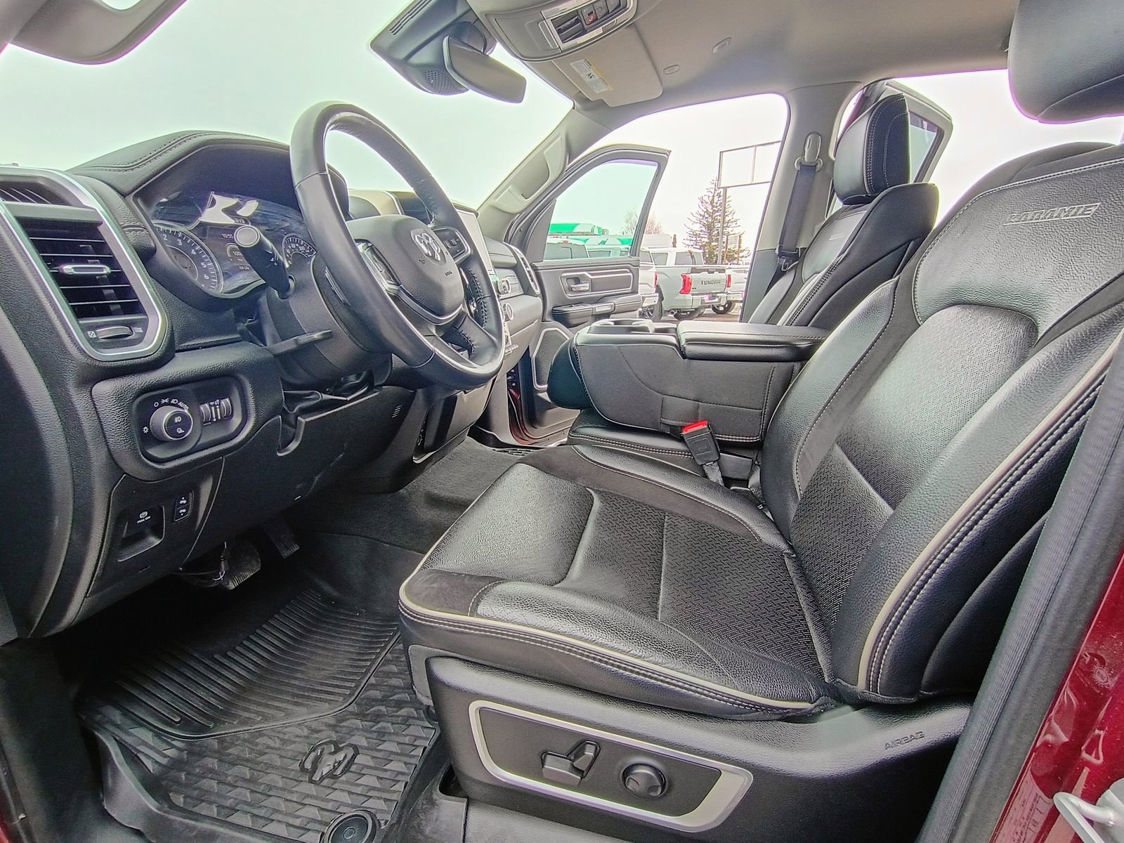 Used 2022 RAM 1500 Laramie image 9