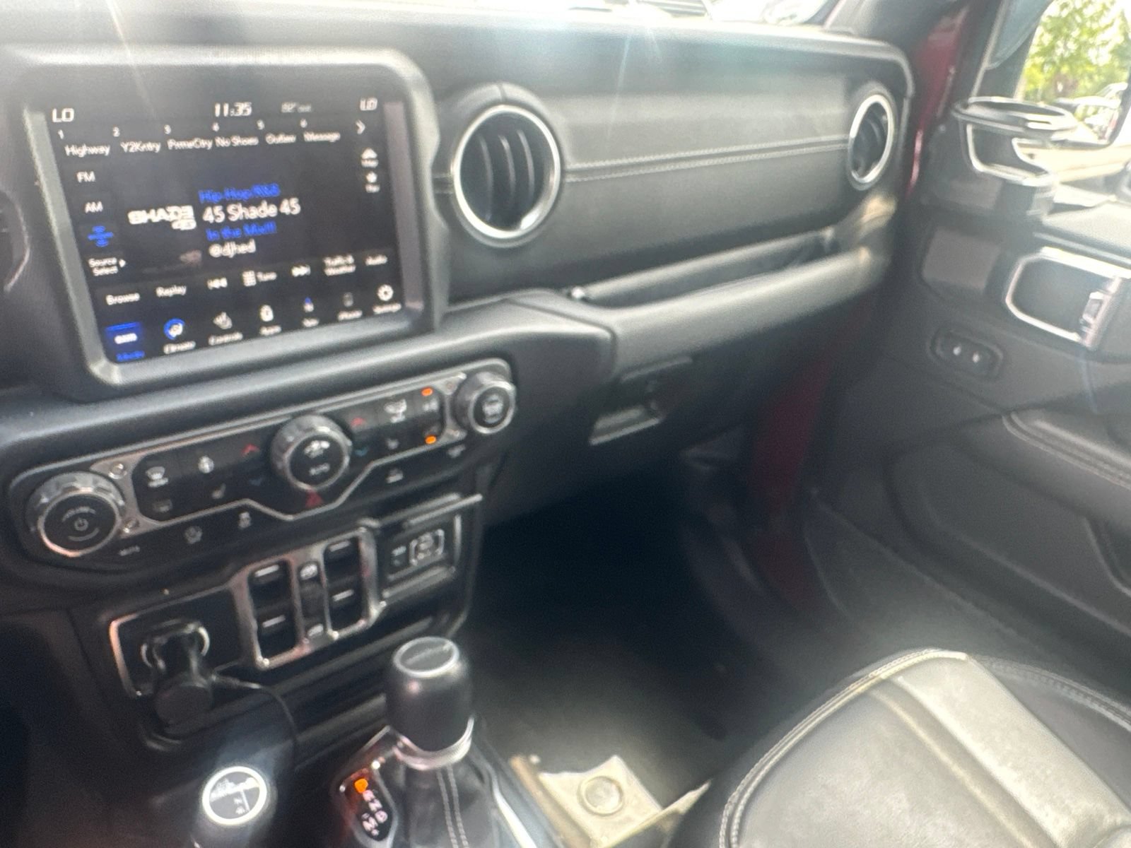 Used 2021 Jeep Gladiator Overland w/ Popular Equipment Package AWD/4WD image 18