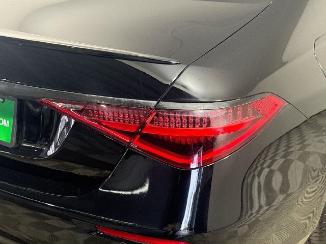 Used 2022 Mercedes-Benz S 500 4MATIC w/ AMG Line Package image 33