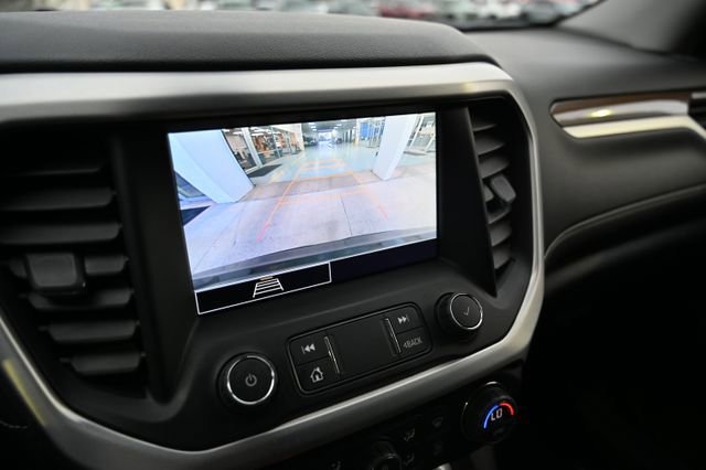 Used 2021 GMC Acadia SLE w/ Driver Convenience Package FWD image 17