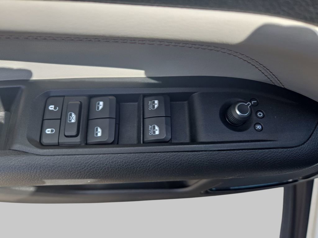 Used 2022 Jeep Compass Limited image 30