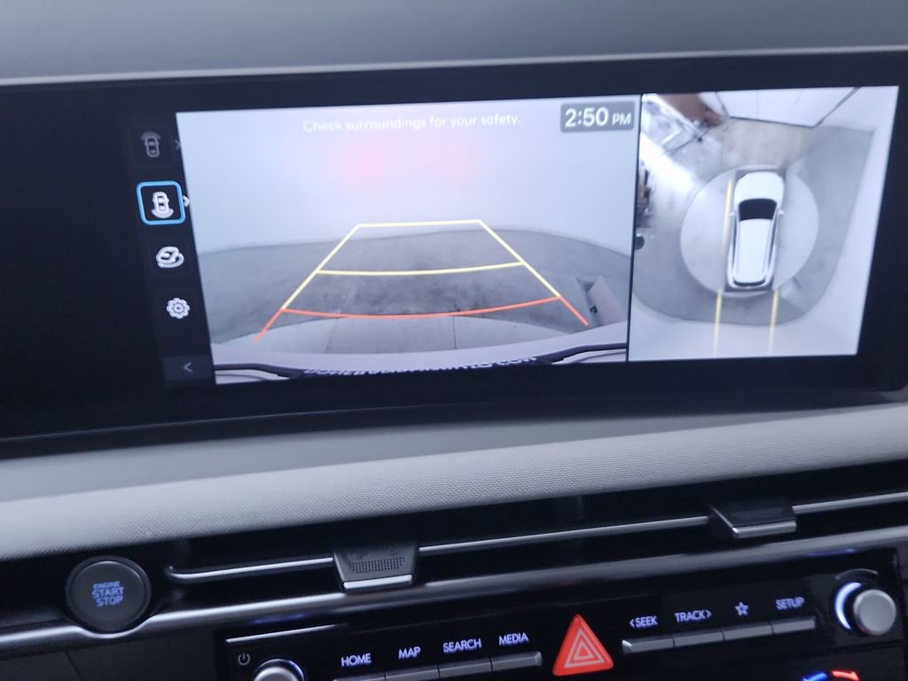 Used 2025 Hyundai Tucson Limited FWD image 17