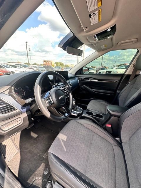 Used 2023 Kia Seltos Nightfall Edition image 24