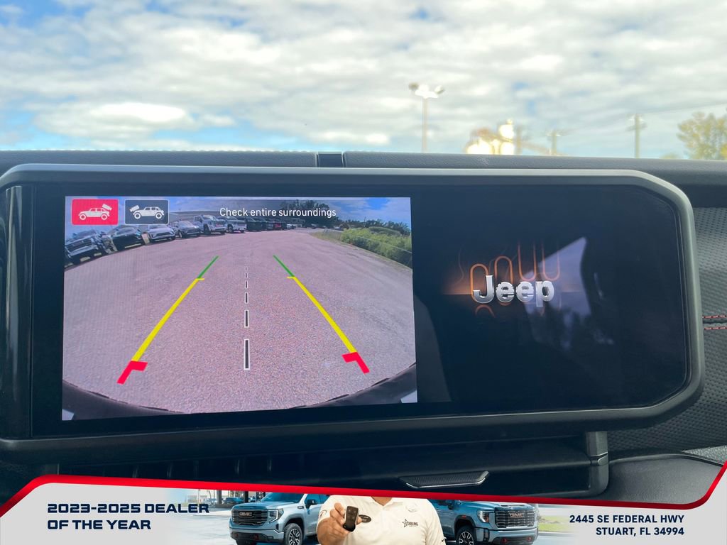 Used 2024 Jeep Wrangler Unlimited Rubicon image 24