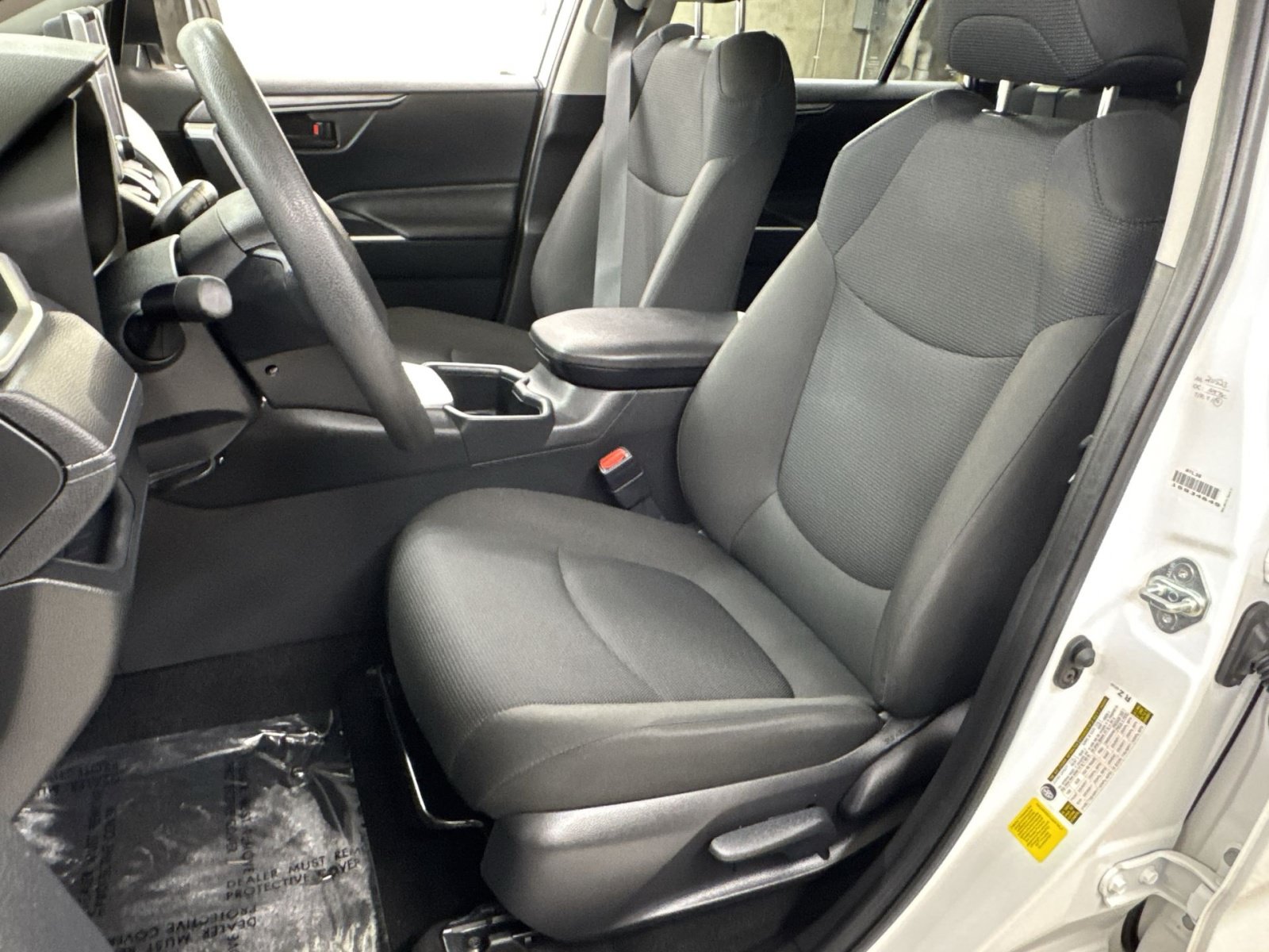 Used 2025 Toyota RAV4 LE AWD/4WD image 25
