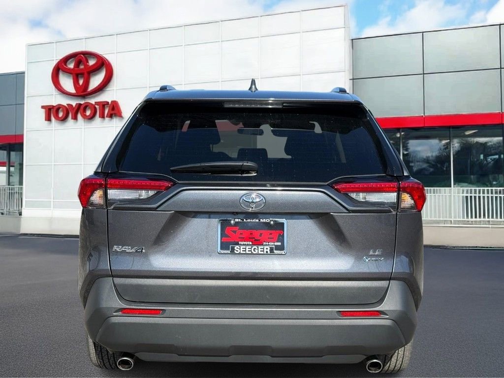 Used 2025 Toyota RAV4 LE image 5