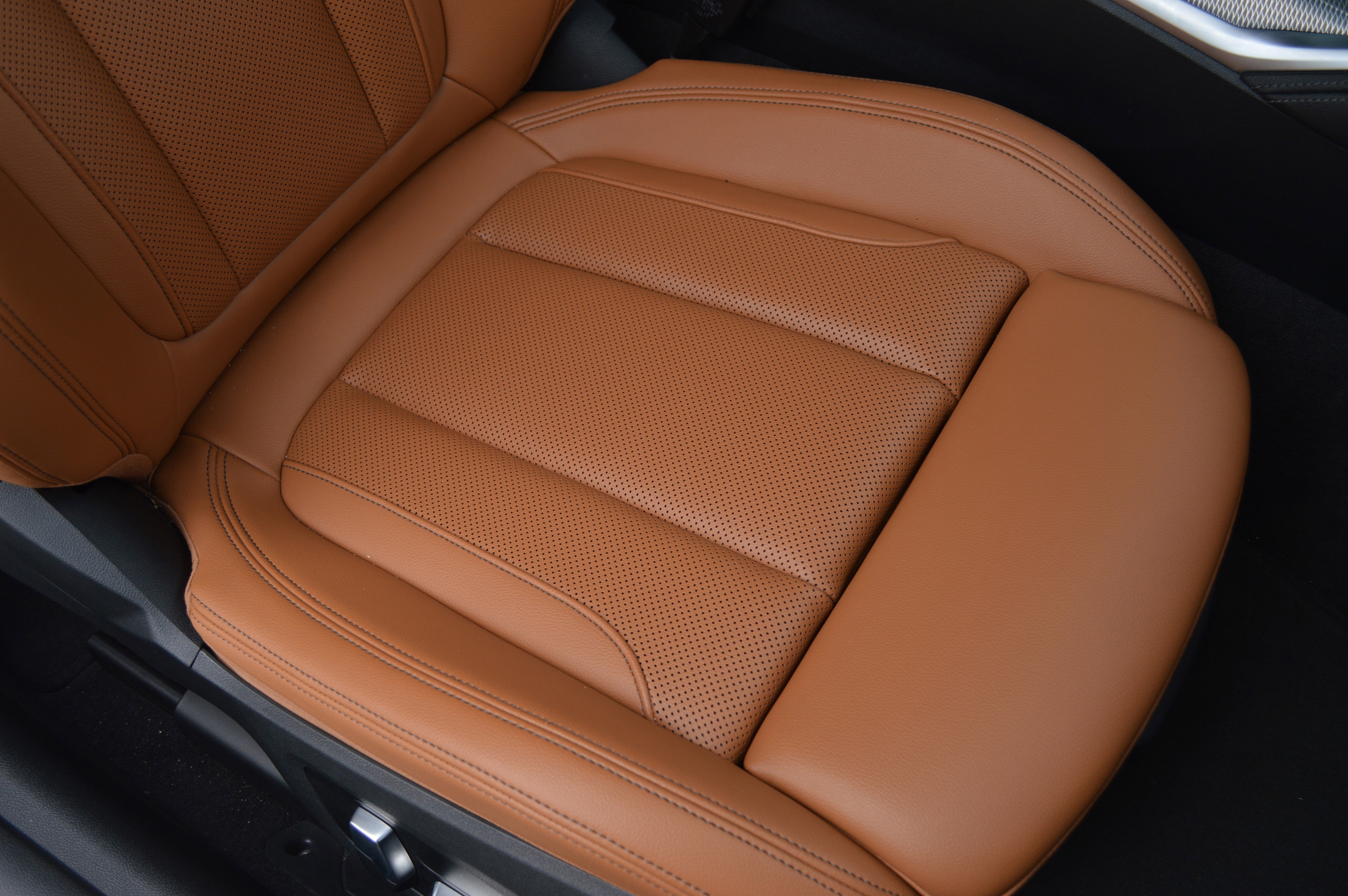 Used 2023 BMW 430i Convertible w/ M Sport Package image 40