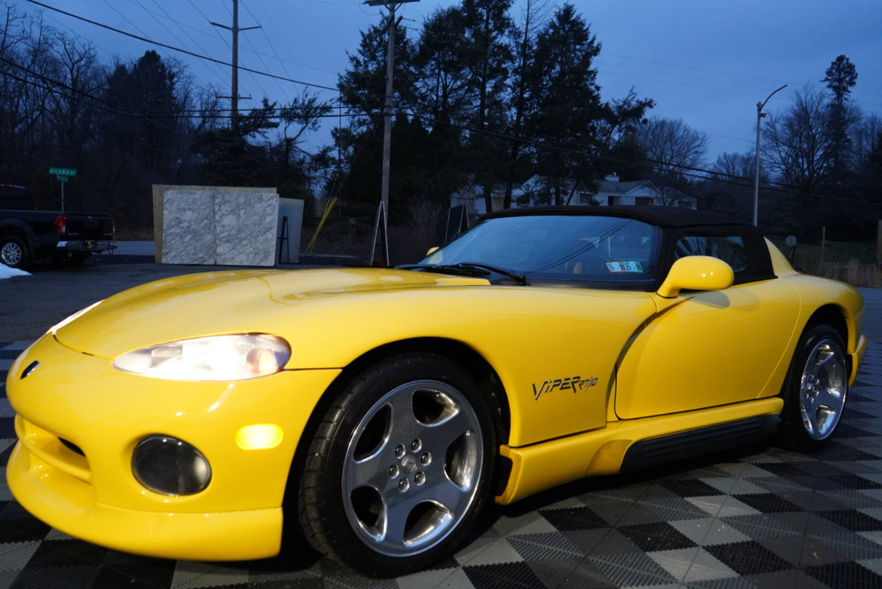Used 1994 Dodge Viper RT/10 image 12