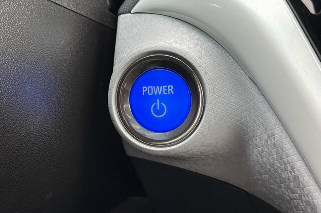 Used 2020 Chevrolet Bolt LT FWD image 22
