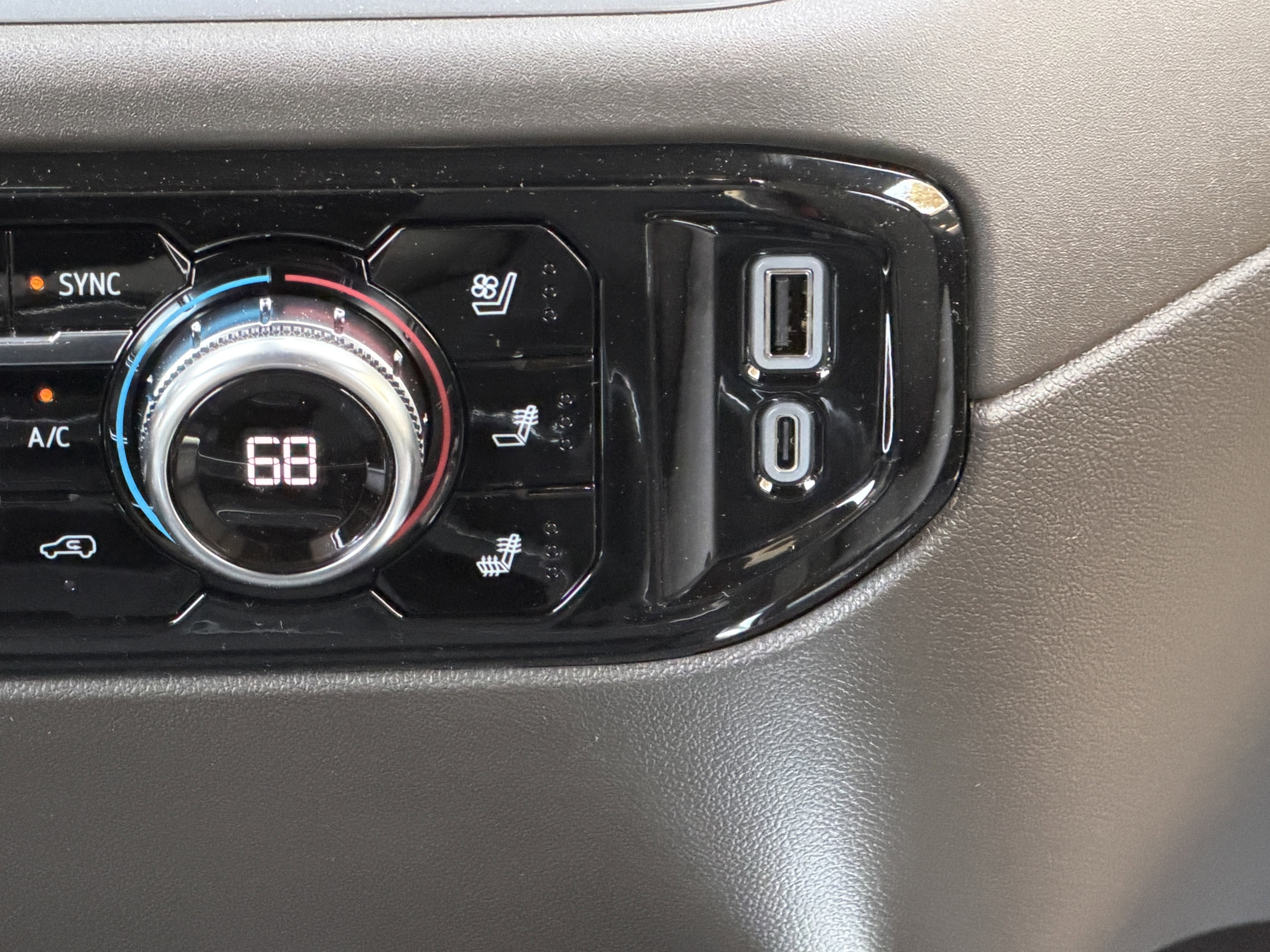 New 2026 GMC Sierra 2500 SLT image 28