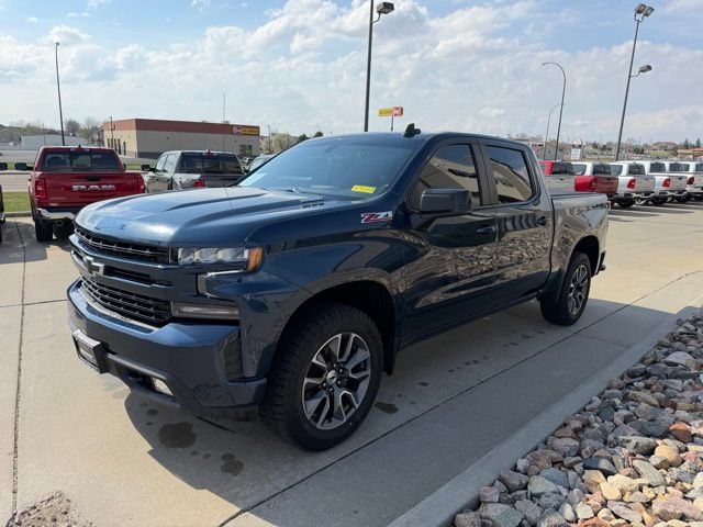 Used 2021 Chevrolet Silverado 1500 RST AWD/4WD image 3