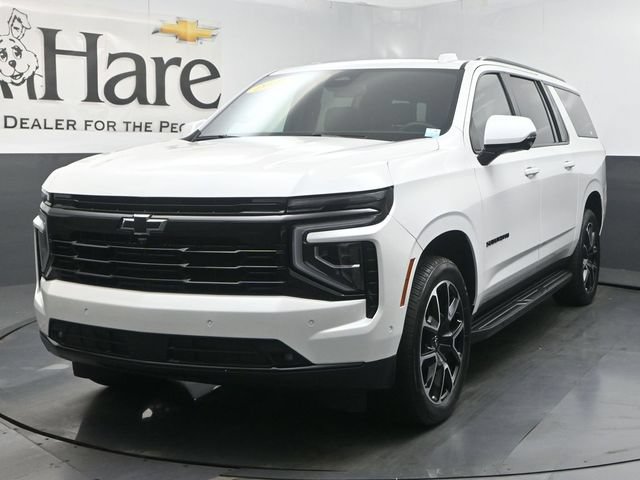 Used 2025 Chevrolet Suburban RST w/ Comfort Package AWD/4WD image 39