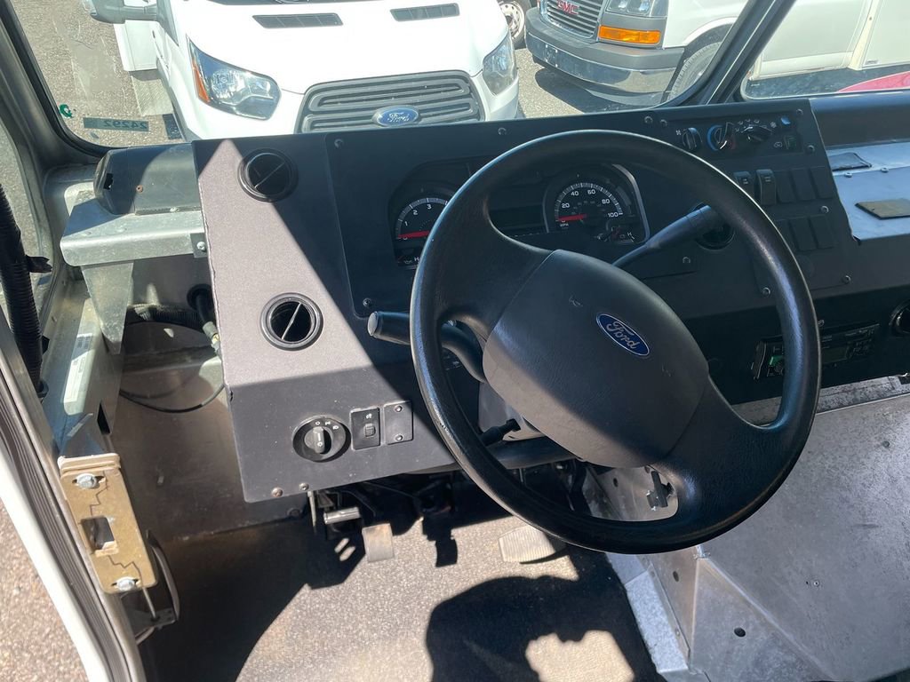 Used 2016 Ford E-350 and Econoline 350 Super Duty w/ A/C Prep Package RWD image 11