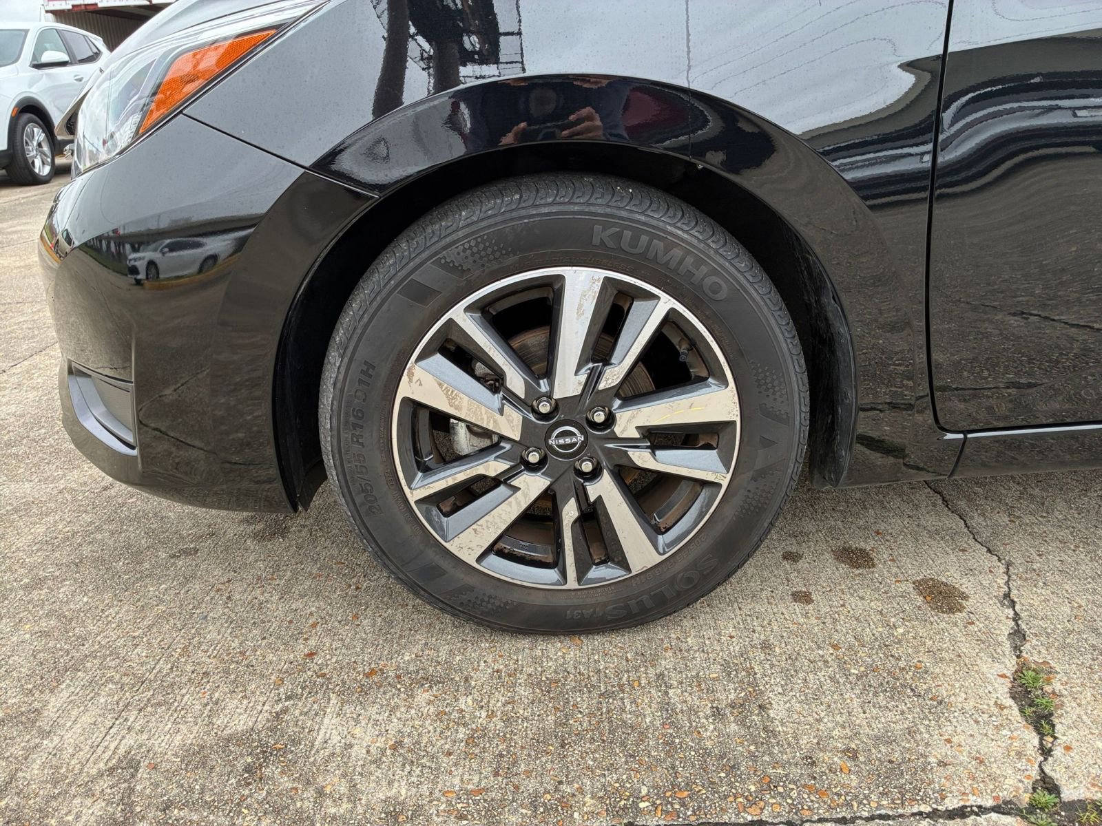 Used 2025 Nissan Versa SV image 22