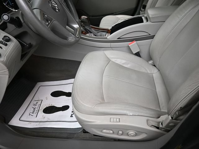 Used 2013 Buick LaCrosse Premium w/ Driver Confidence Package FWD image 15