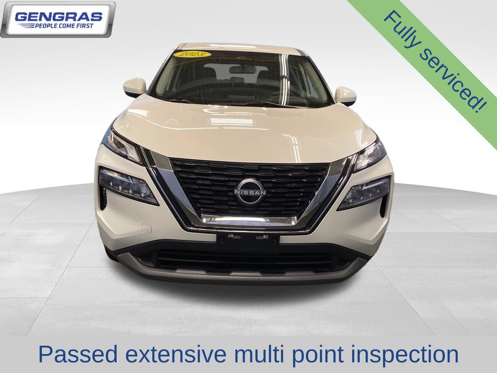 Used 2023 Nissan Rogue SV AWD/4WD video 3