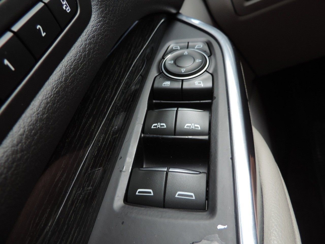 Used 2019 Cadillac XT4 Premium Luxury w/ Cold Weather Package FWD image 31