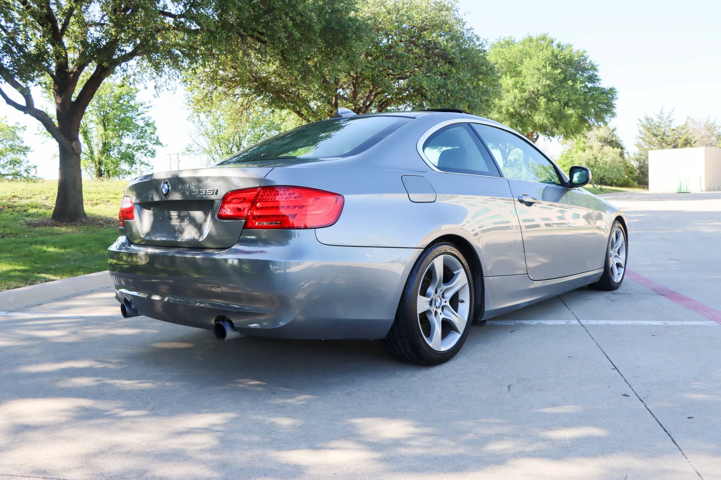 Used 2011 BMW 335i Coupe w/ Premium Pkg RWD image 7