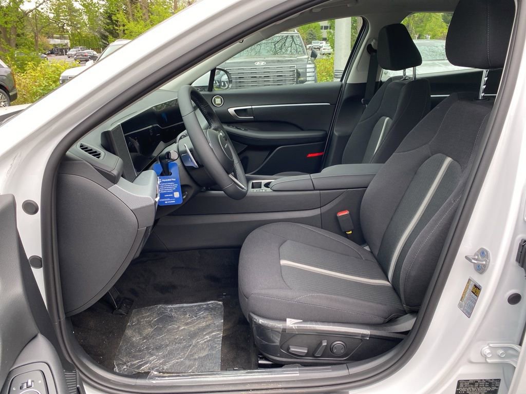 New 2026 Hyundai Sonata SEL FWD image 12