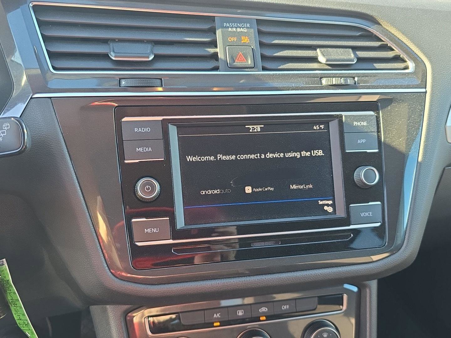 Used 2020 Volkswagen Tiguan S image 21