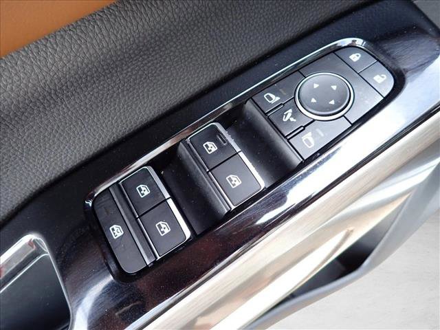 Used 2023 Nissan Pathfinder Platinum AWD/4WD image 18