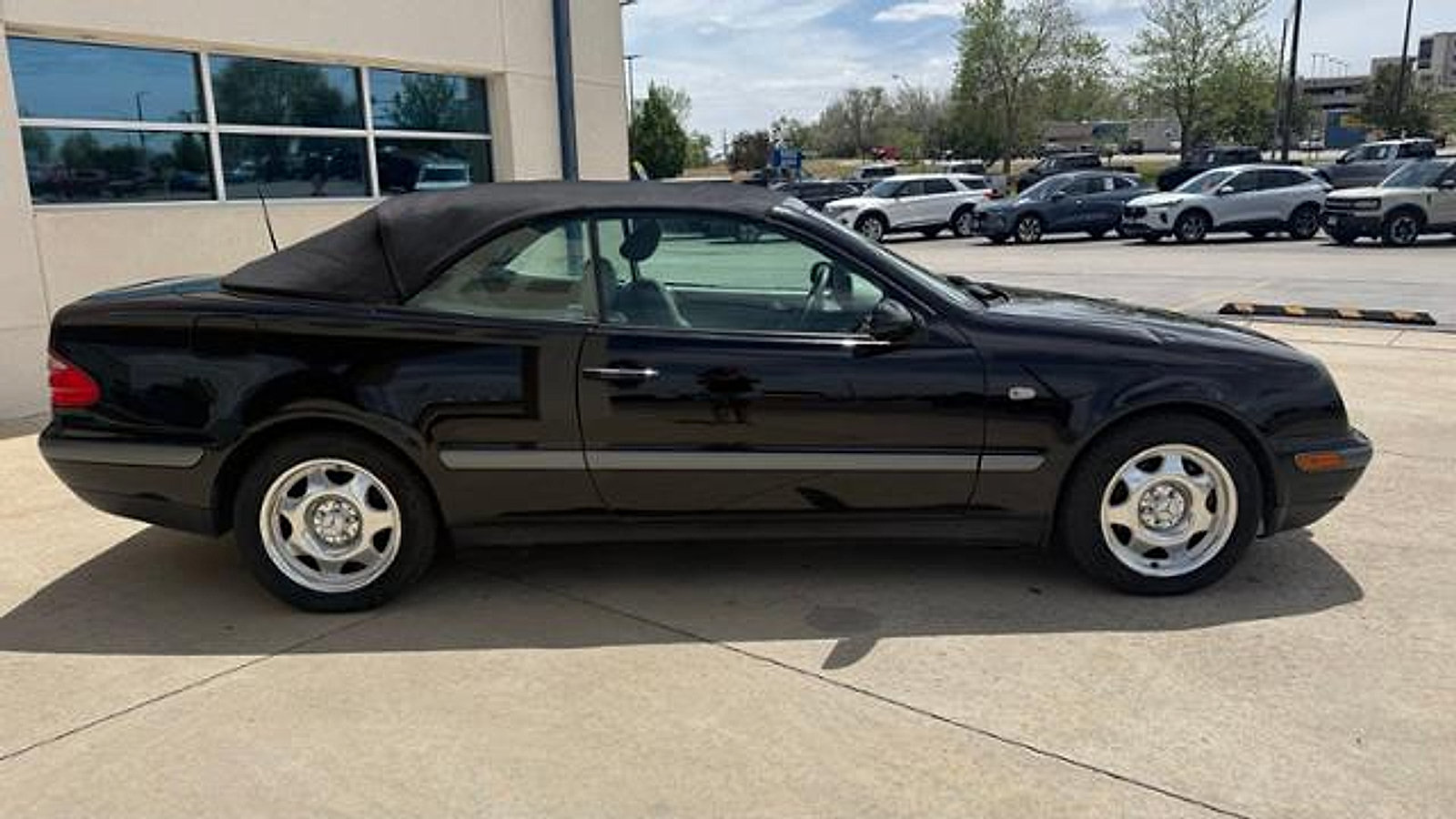 Used 1999 Mercedes-Benz CLK 320 Cabriolet image 4