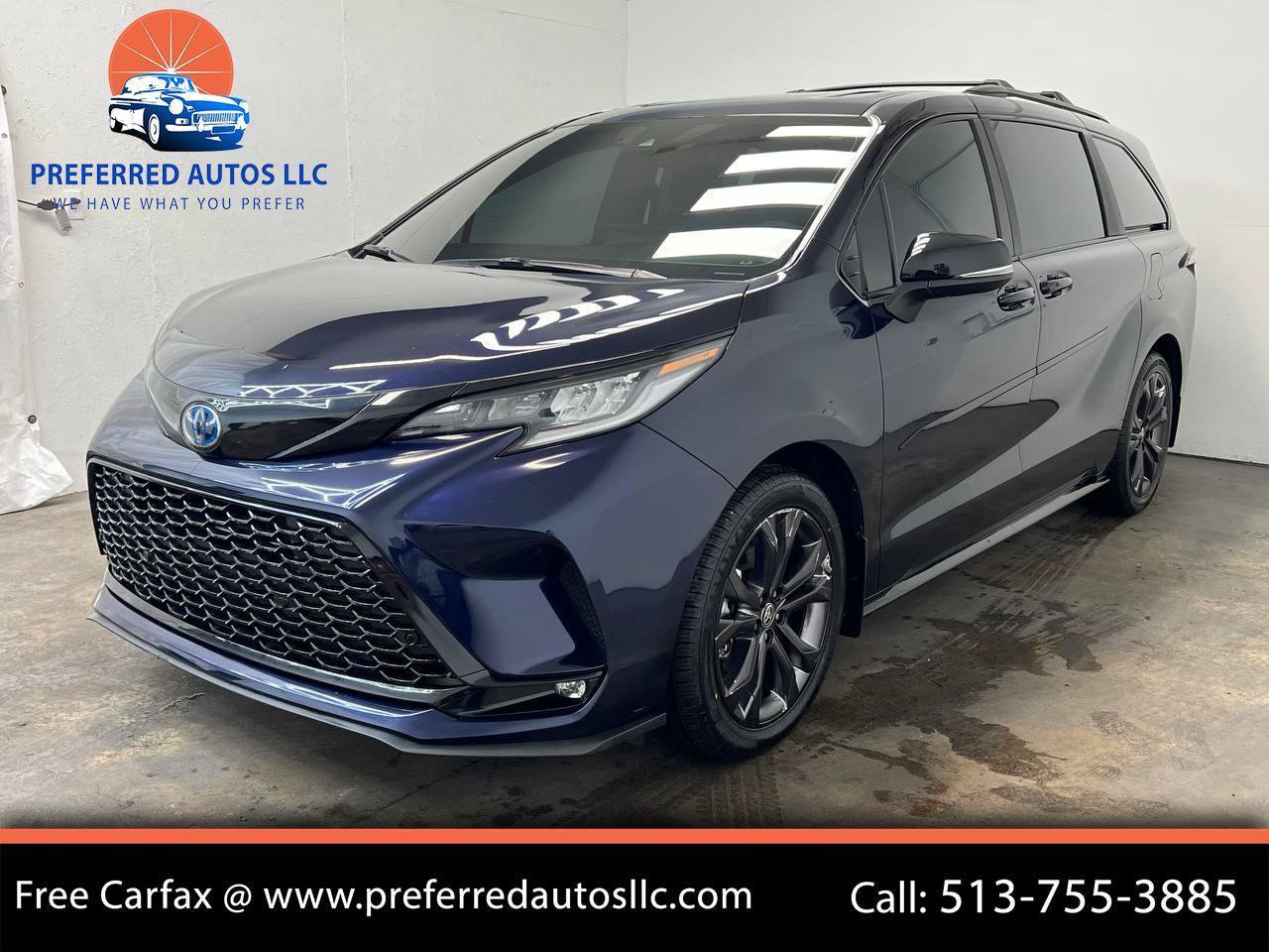 Used 2025 Toyota Sienna XSE w/ XSE Premium Package FWD image 1