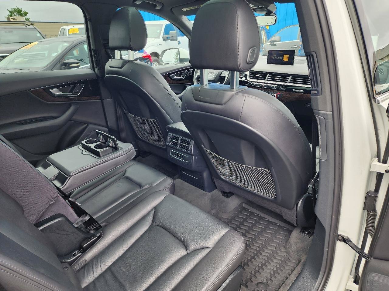 Used 2017 Audi Q7 3.0T Premium AWD/4WD image 32