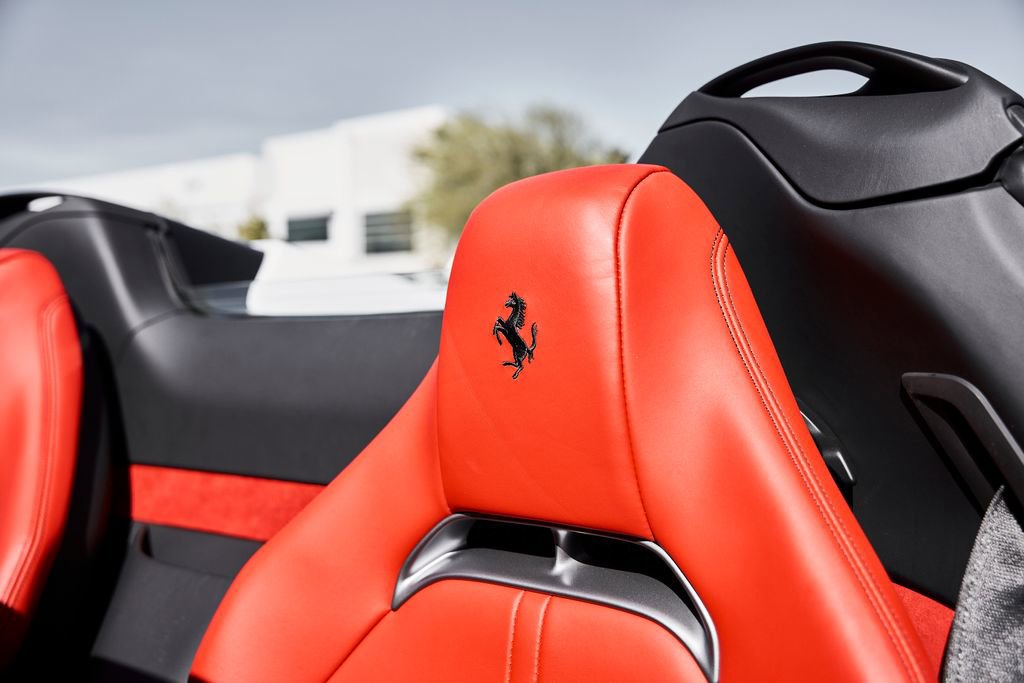 Used 2024 Ferrari SF90 Spider image 50