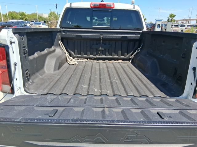 Used 2026 Chevrolet Colorado ZR2 w/ Technology Package AWD/4WD image 6