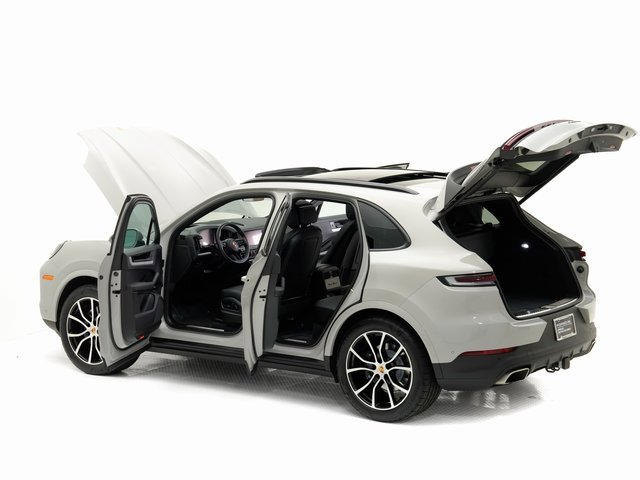 Certified 2025 Porsche Cayenne image 30