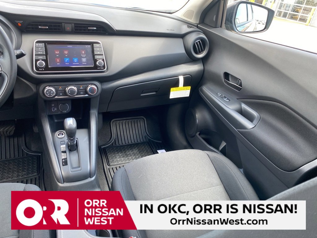 New 2025 Nissan Kicks Play S image 18