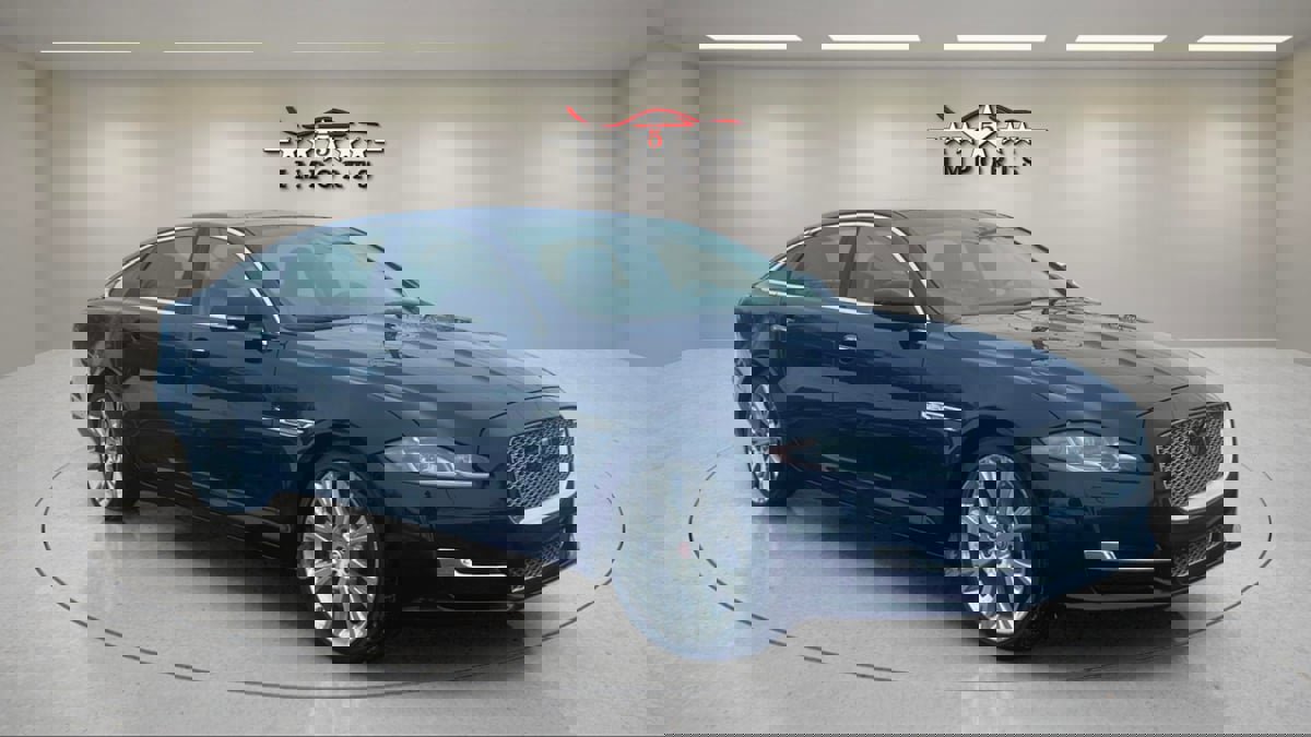 Used 2019 Jaguar XJ L Portfolio image 7