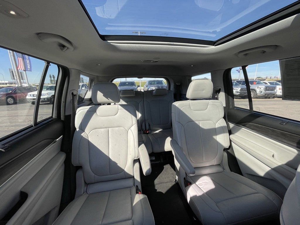 Used 2021 Jeep Grand Cherokee L Overland w/ Advanced Protech Group III image 30