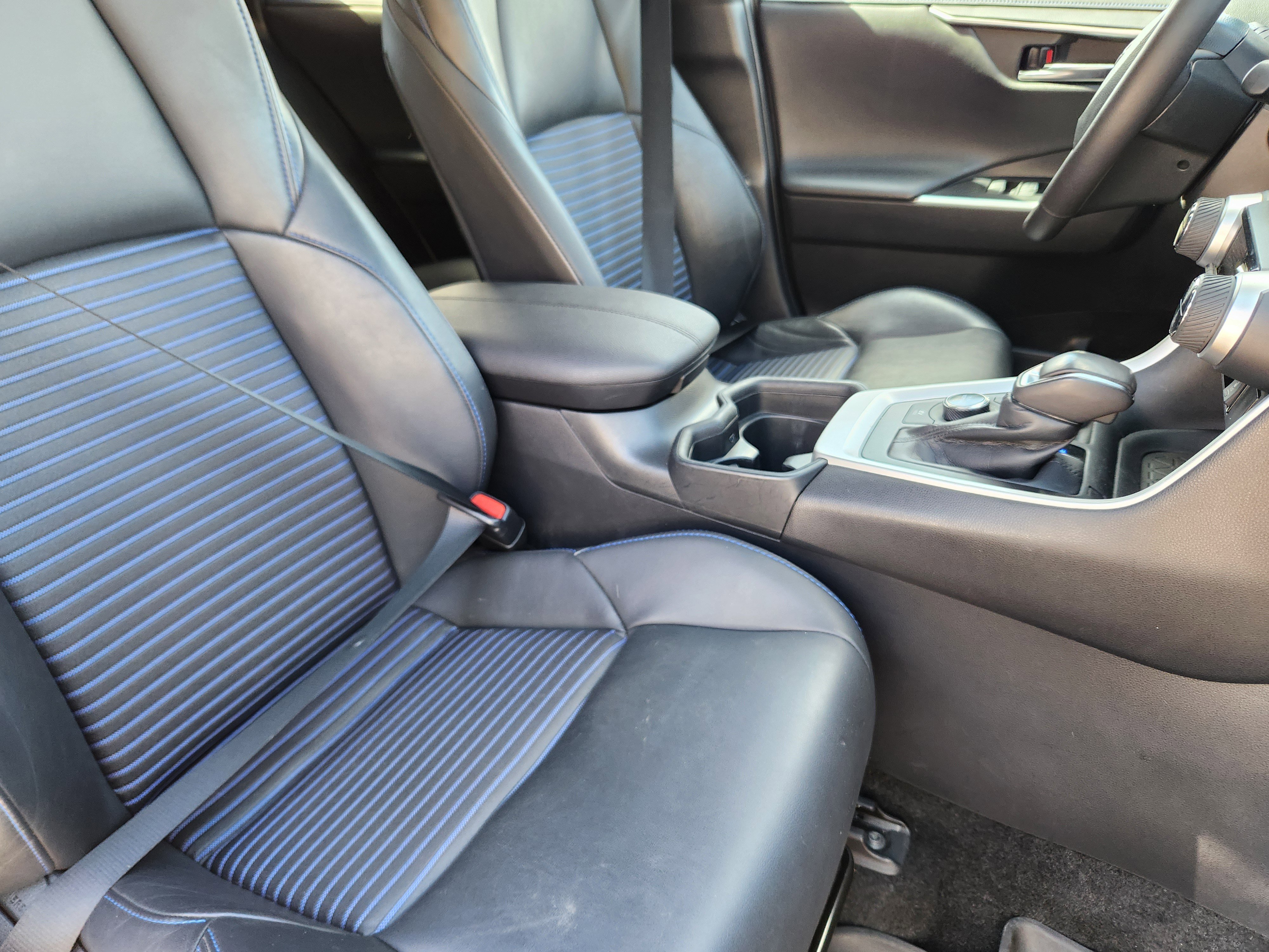 Used 2021 Toyota RAV4 XSE w/ XSE Grade Weather Package image 16