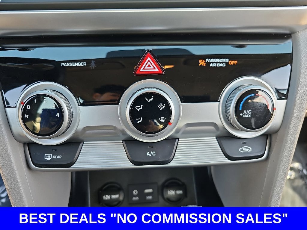 Used 2019 Hyundai Elantra SE FWD image 20